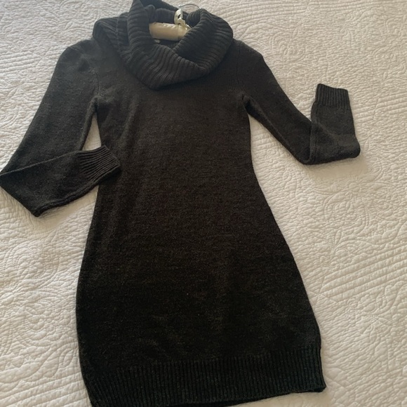 Cowlneck knit dress - Picture 5 of 6